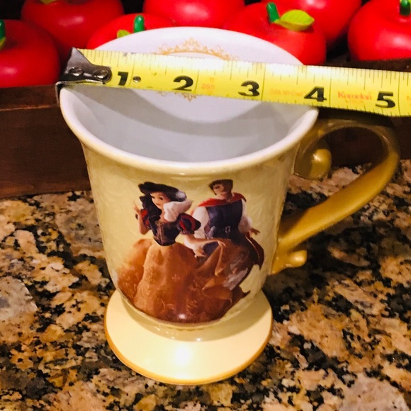 ✨ Disney Store Fairytale Designer Collection Snow White Mug ✨ - Picture 13 of 13